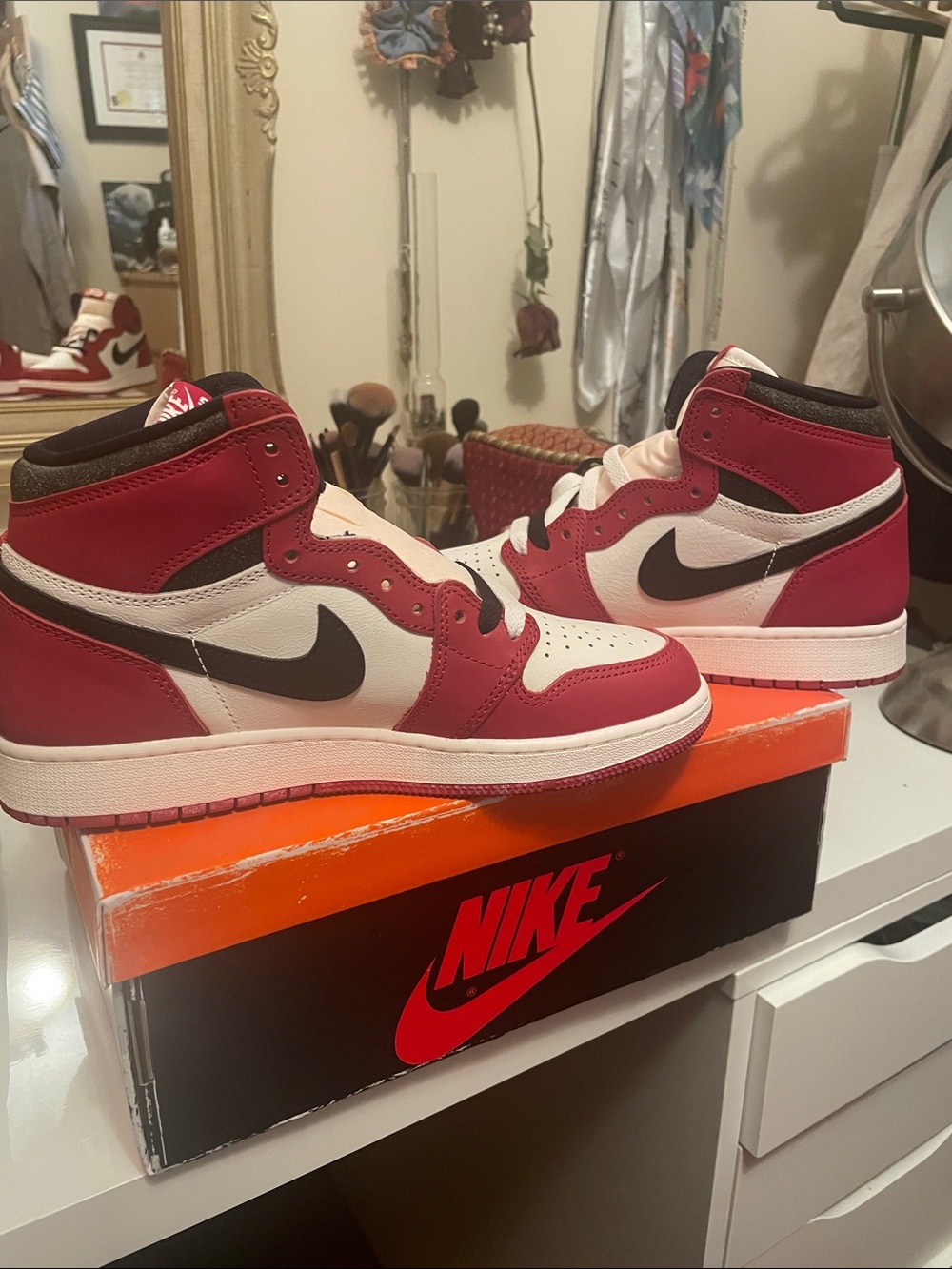 Nike Women’s Air Jordan 1 Retro Mid - Red/White/Black size 6.5
